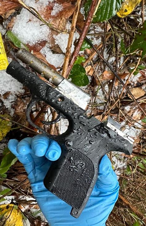Kilise saldırısında kullanılan silahlardan biri ormanlık alanda bulundu
